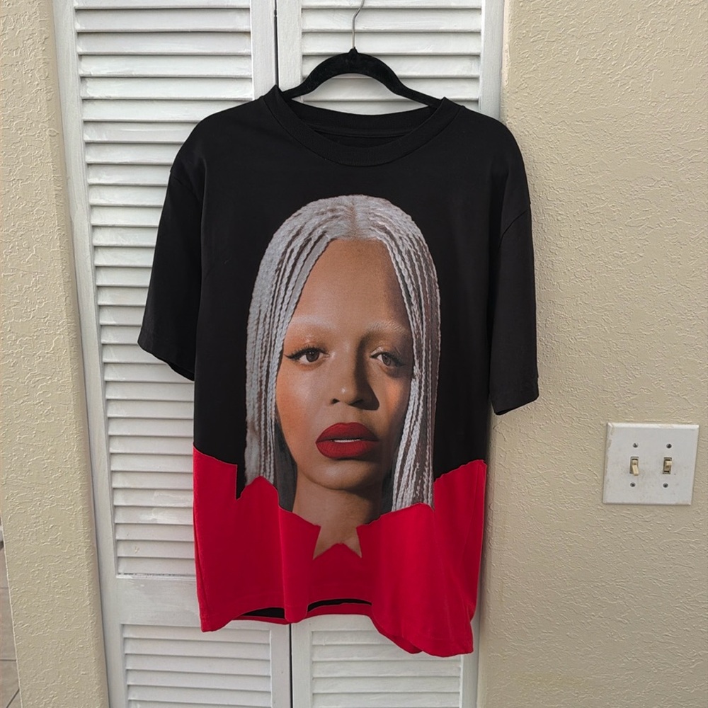 Beyoncé Cowboy Carter Concert Merch - Black/Red size l new never worn
